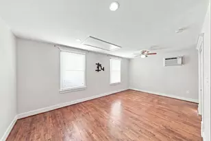 1329 Lawrence St, Houston, TX 77008 - Photo 33