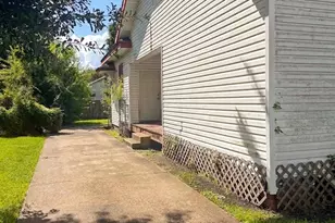 3142 7th St, Port Arthur, TX 77642 - Photo 17