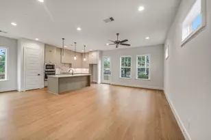 325 Forest Reserve Pl, Houston, TX 77079 - Photo 5