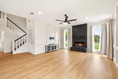 2423 1st Street, Stafford, TX 77477 - Photo 3