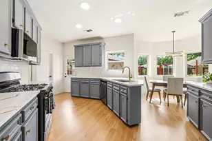 2423 1st St, Stafford, TX 77477 - Photo 7