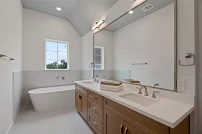 8718 Aquino Lane, Houston, TX 77055 - Photo 11