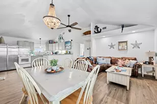 125 Bay Ave, Surfside Beach, TX 77541 - Photo 11