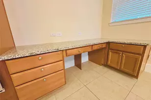 8812 Ashbloom Ln, Houston, TX 77080 - Photo 7