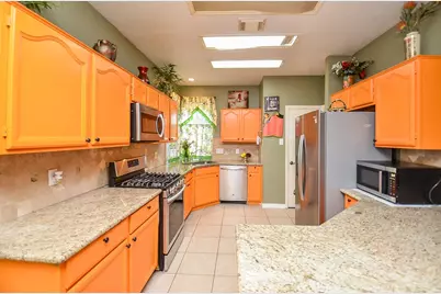 11414 Oak Lake Vista Court, Sugar Land, TX 77498 - Photo 5