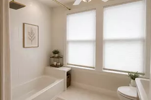 1524 Columbia St, Houston, TX 77009 - Photo 9