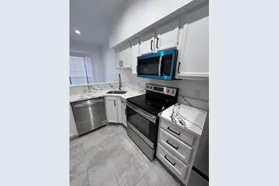 2121 El Paseo Street #2202, Houston, TX 77054 - Photo 9