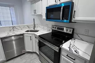 2121 El Paseo St, Houston, TX 77054 - Photo 9