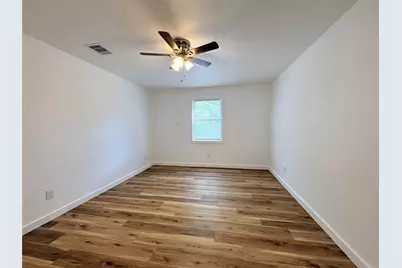 3206 Avenue K, Bay City, TX 77414 - Photo 15