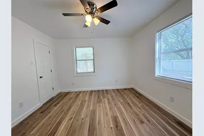 3206 Avenue K, Bay City, TX 77414 - Photo 9