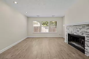 2610 Cloverfield Ct, Pearland, TX 77584 - Photo 3