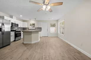 2610 Cloverfield Ct, Pearland, TX 77584 - Photo 7