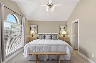 8715 Meadowcroft Dr, Houston, TX 77063 - Photo 25