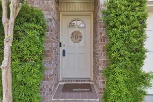 8715 Meadowcroft Dr, Houston, TX 77063 - Photo 5