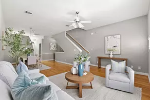 8715 Meadowcroft Dr, Houston, TX 77063 - Photo 9