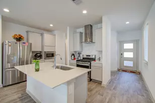 12817 Harlesden Ln, Houston, TX 77047 - Photo 9