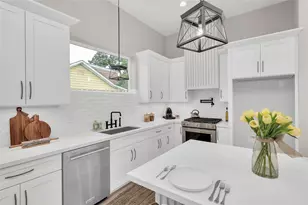 407A Sikes St, Houston, TX 77018 - Photo 9