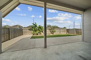 2917 Parkstone Field Ln, Pearland, TX 77584 - Photo 21