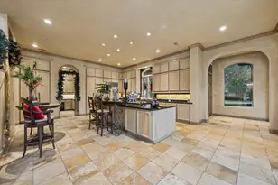 2 Lacewood Ln, Piney Point Village, TX 77024 - Photo 9