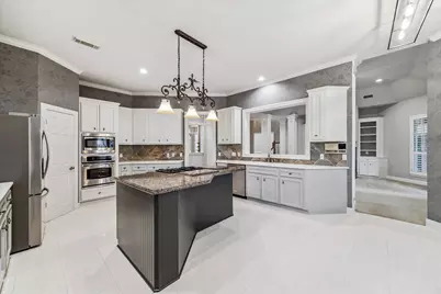 7215 Timberlake Drive, Sugar Land, TX 77479 - Photo 9