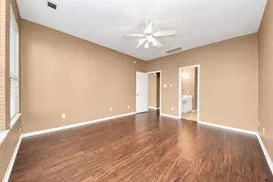 4703 Zachary Ln, Sugar Land, TX 77479 - Photo 11