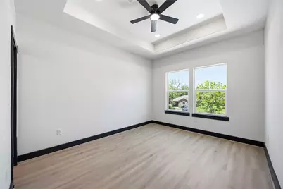4630 Edfield Street #A/B, Houston, TX 77033 - Photo 9