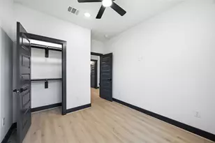 4630 Edfield St, Houston, TX 77033 - Photo 15