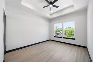 4630 Edfield St, Houston, TX 77033 - Photo 9