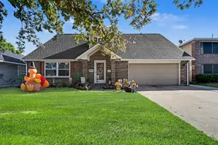 10827 Linden Gate Dr, Houston, TX 77075 - Photo 1