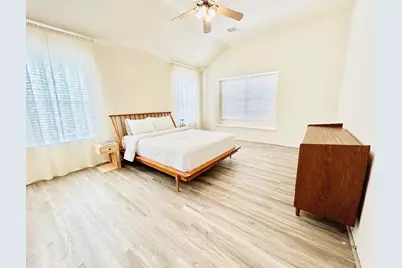 1711 Kessler Park Ct, Houston, TX 77047 - Photo 9