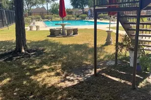 12151 Sharpview Dr, Houston, TX 77072 - Photo 9