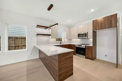 959/961 Ringold Street #A/B, Houston, TX 77088 - Photo 5