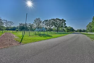 609 Piney Creek Rd, Bellville, TX 77418 - Photo 3