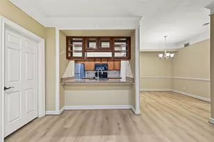 2700 Revere St, Houston, TX 77098 - Photo 9