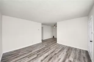 2110 Melbourne St, Houston, TX 77026 - Photo 3
