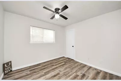 2110 Melbourne Street #12, Houston, TX 77026 - Photo 7