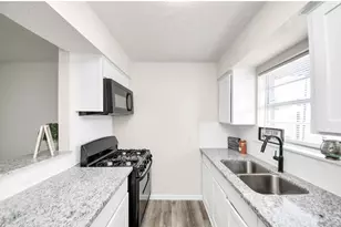 2110 Melbourne St, Houston, TX 77026 - Photo 5