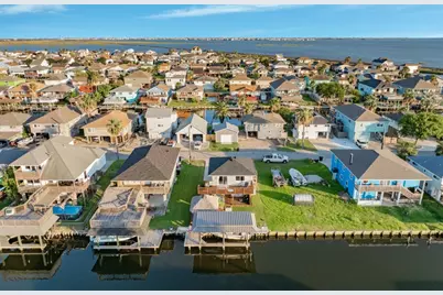 621 Warsaw Street, Bayou Vista, TX 77563 - Photo 5