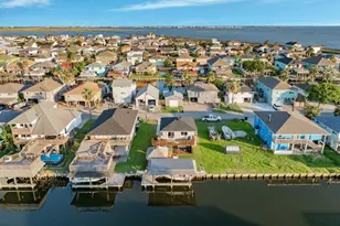 621 Warsaw St, Bayou Vista, TX 77563 - Photo 5