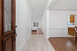 12435 Hazyglen Dr, Houston, TX 77082 - Photo 7