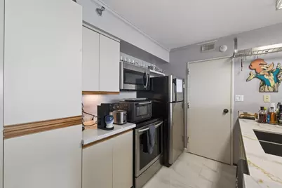 5220 Seawall Boulevard #735, Galveston, TX 77551 - Photo 11