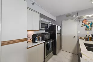 5220 Seawall Blvd, Galveston, TX 77551 - Photo 11