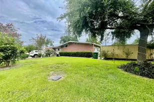 6609 Scribner Rd, Houston, TX 77074 - Photo 19