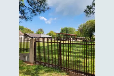 3710 19th Street N, Texas City, TX 77590 - Photo 13