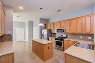 9106 Sunlight Oak Ln, Houston, TX 77070 - Photo 7
