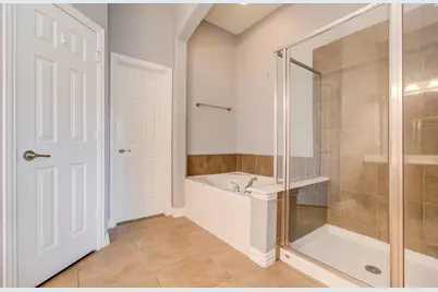 9106 Sunlight Oak Lane, Houston, TX 77070 - Photo 19