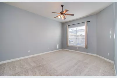 9106 Sunlight Oak Lane, Houston, TX 77070 - Photo 15
