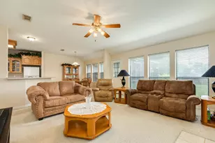 251 Chestnut St, Lake Jackson, TX 77566 - Photo 9