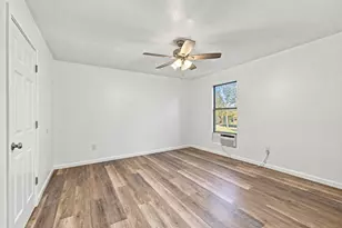 1517 Pin Oak St, Hearne, TX 77859 - Photo 7