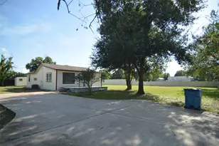 3111 2nd St, Brookshire, TX 77423 - Photo 3
